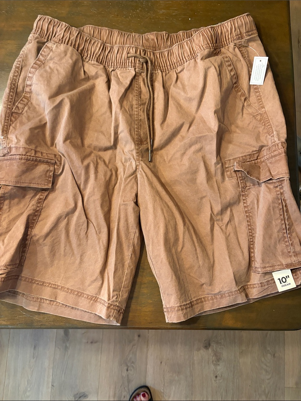 No Boundaries Men's Cargo Shorts - Rust Brown